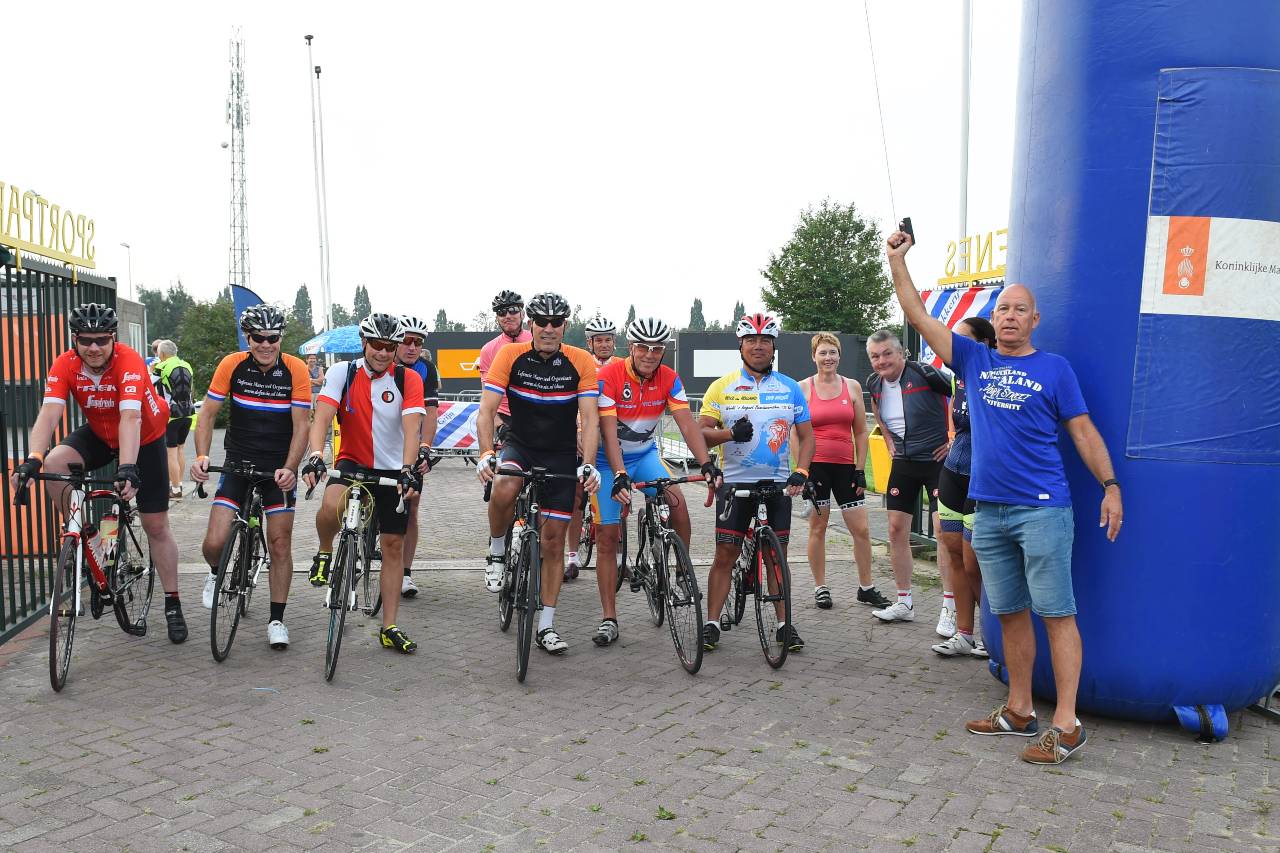 foto start Tocht der Frinten Alkblasserwaard 2019